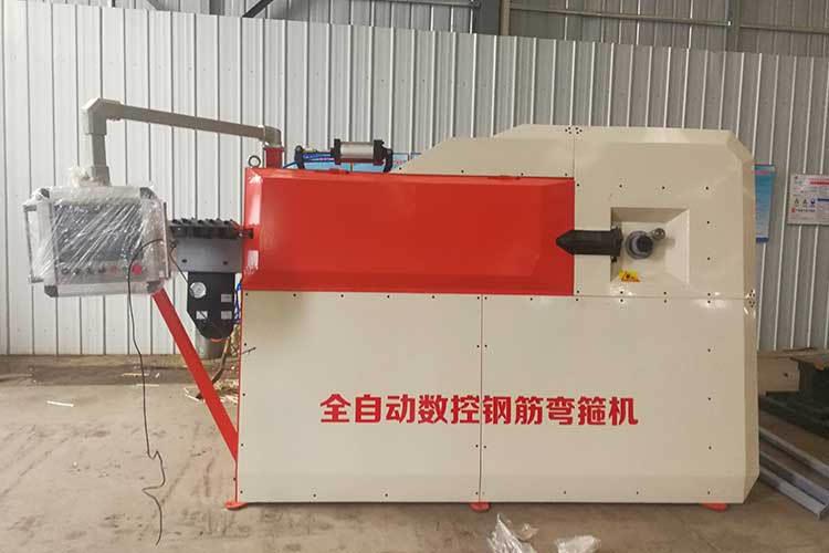 作業(yè)完畢、清理現(xiàn)場、保養(yǎng)數(shù)控鋼筋彎箍機、斷電鎖箱